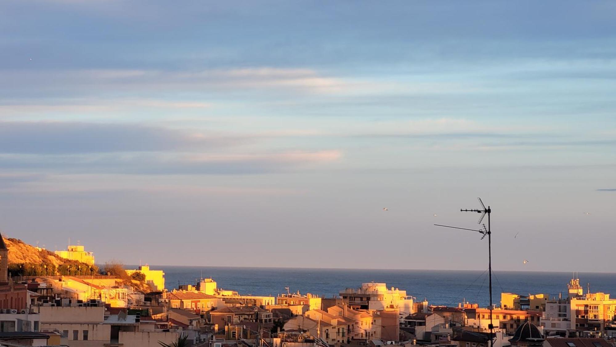 Corazon De Alicante Con Vistas Al Mar Y Al Castillo Экстерьер фото